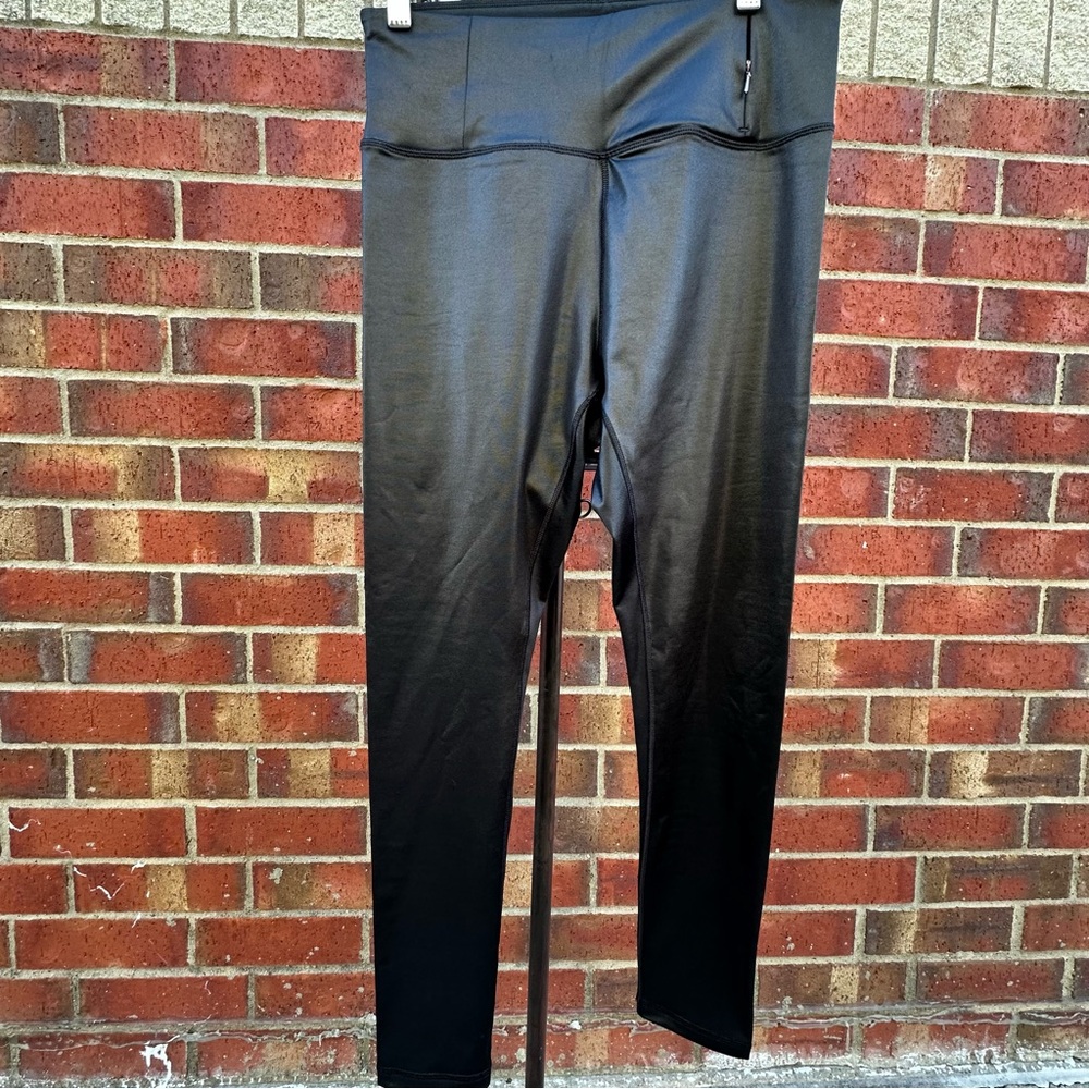 CALIA by Carrie Underwood High Rise Black Leggings Full Leg Fitted Hip To Hem M